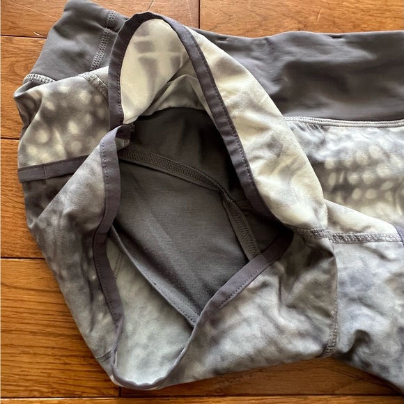 Lululemon shorts - Picture 4 of 4